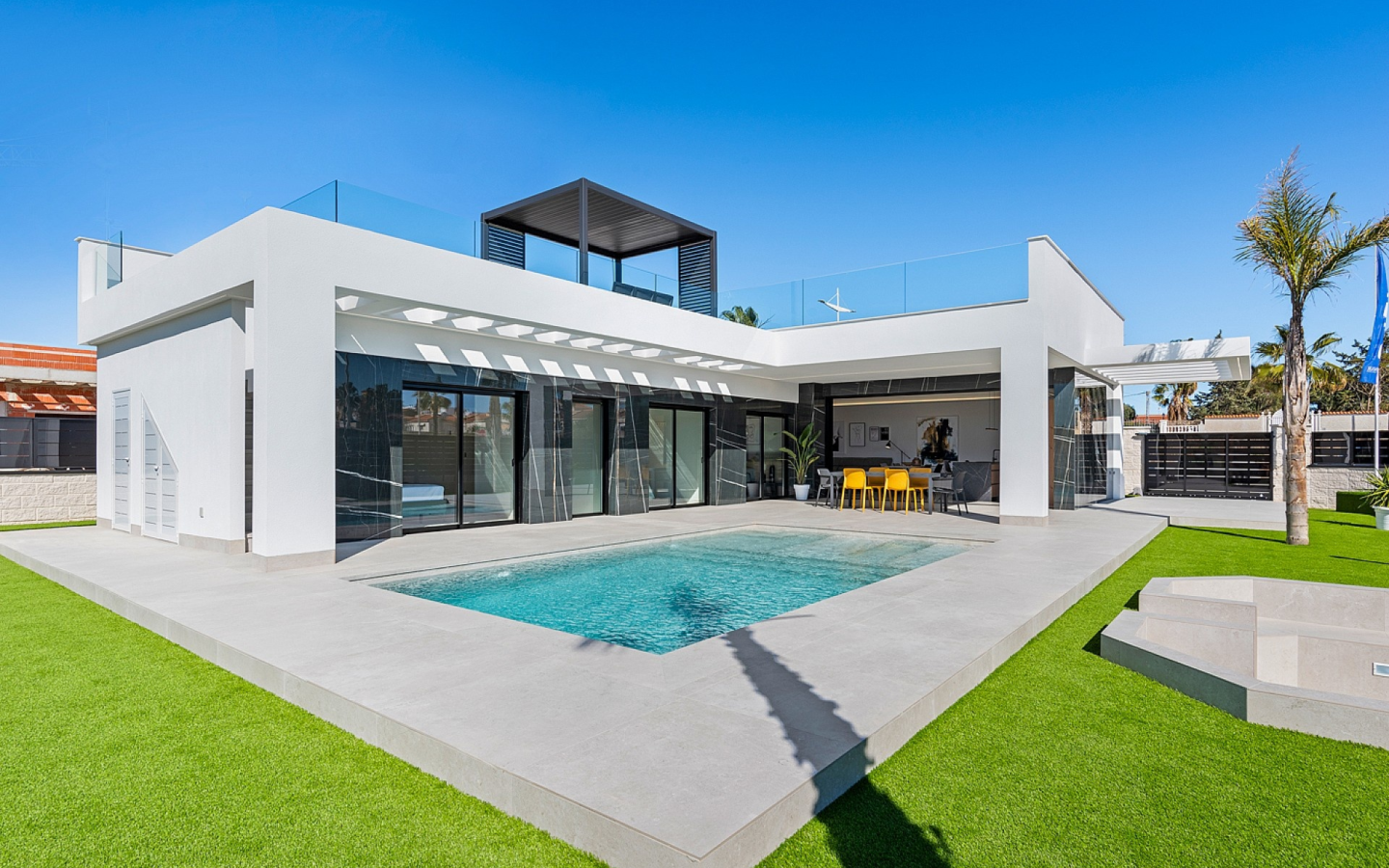 3-bedroom Detached Villa In Algorfa, Spain (122 M²)