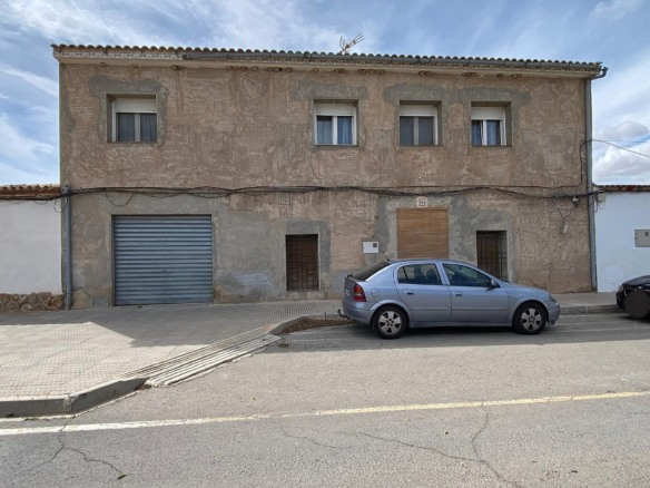 7-bedroom Country House In Pinoso, Spain (460 M²)