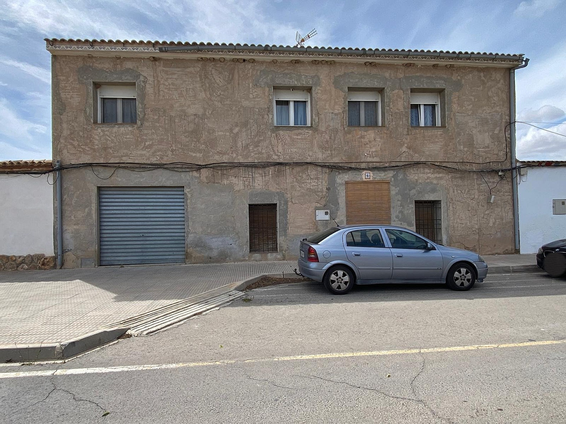 7-bedroom Country House In Pinoso, Spain (460 M²)