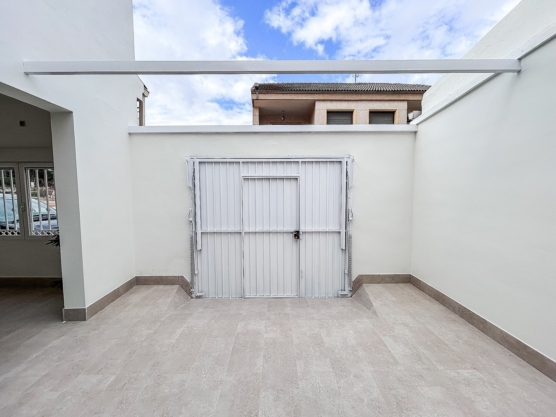 5-bedroom Townhouse In Pinoso, Spain (141 M²)