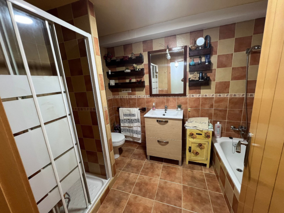 3-bedroom Townhouse In Elche De La Sierra, Spain (104 M²)