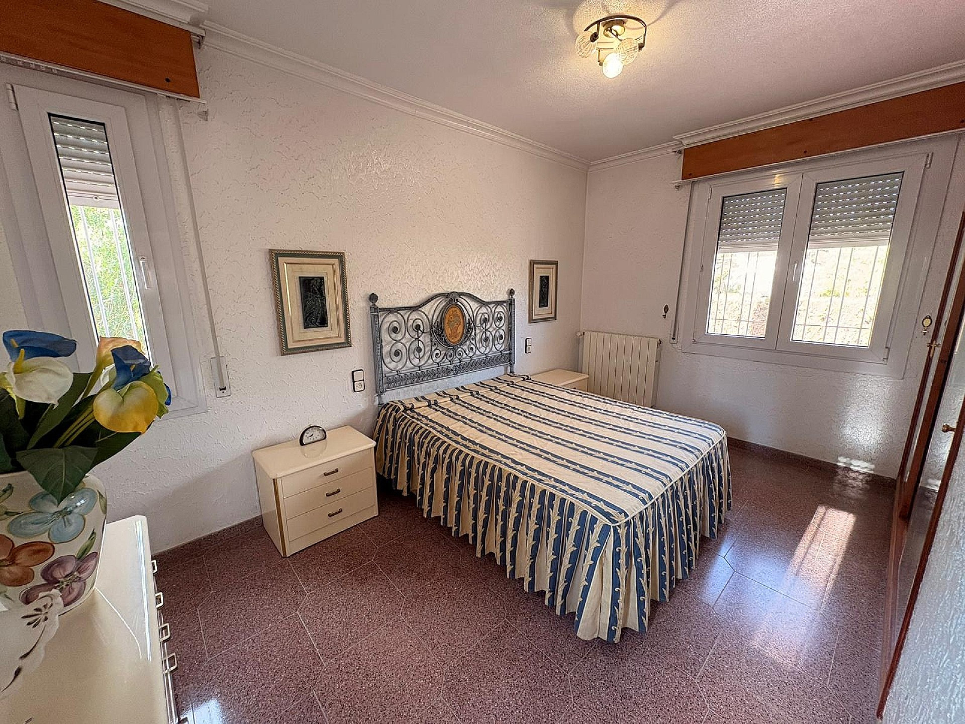 3-bedroom Detached Villa In Sax, Spain (230 M²)