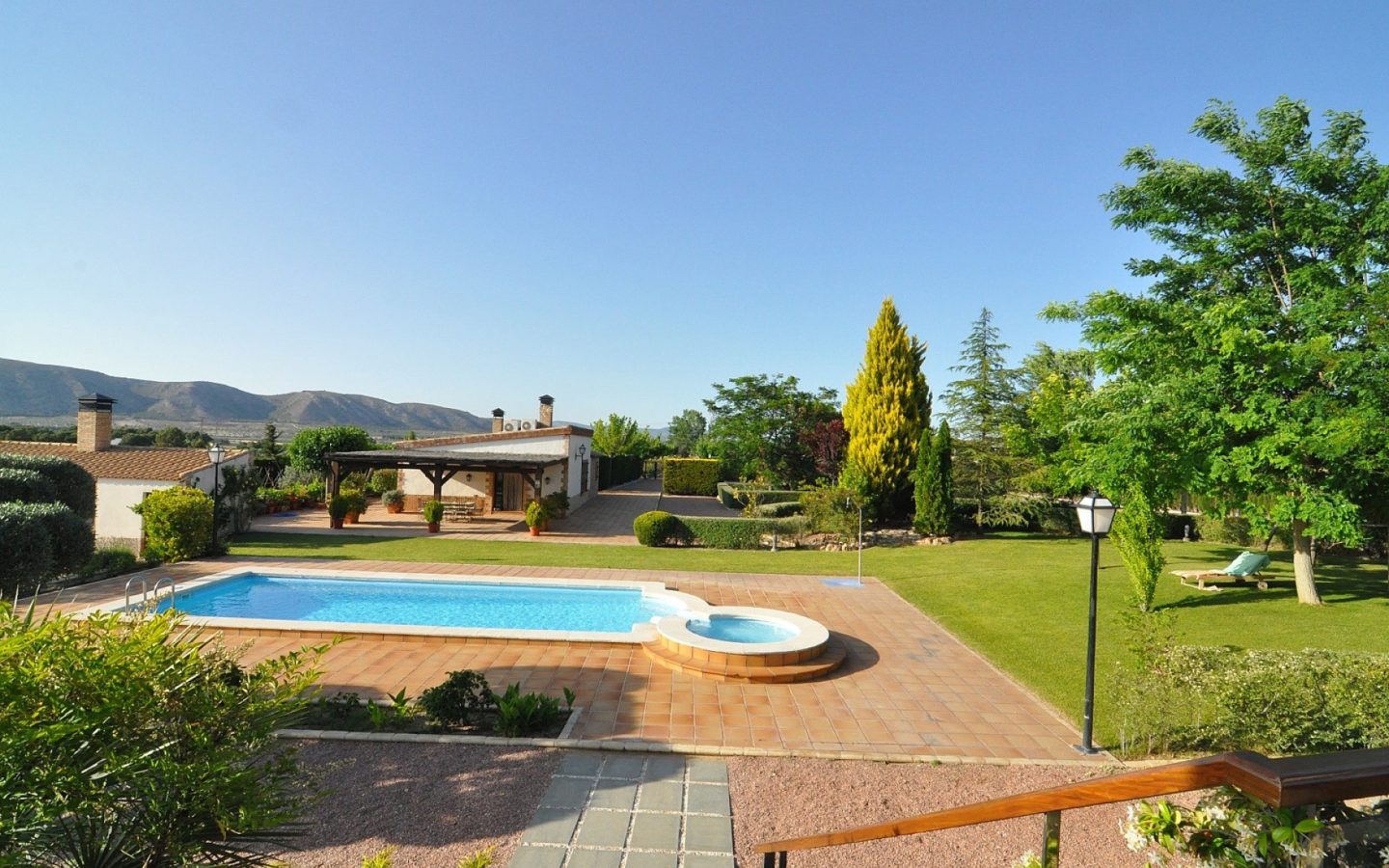 4-bedroom Detached Villa In Villena, Spain (500 M²)