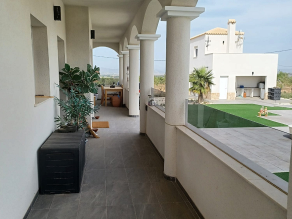 6-bedroom Detached Villa In Pinoso, Spain (313 M²)