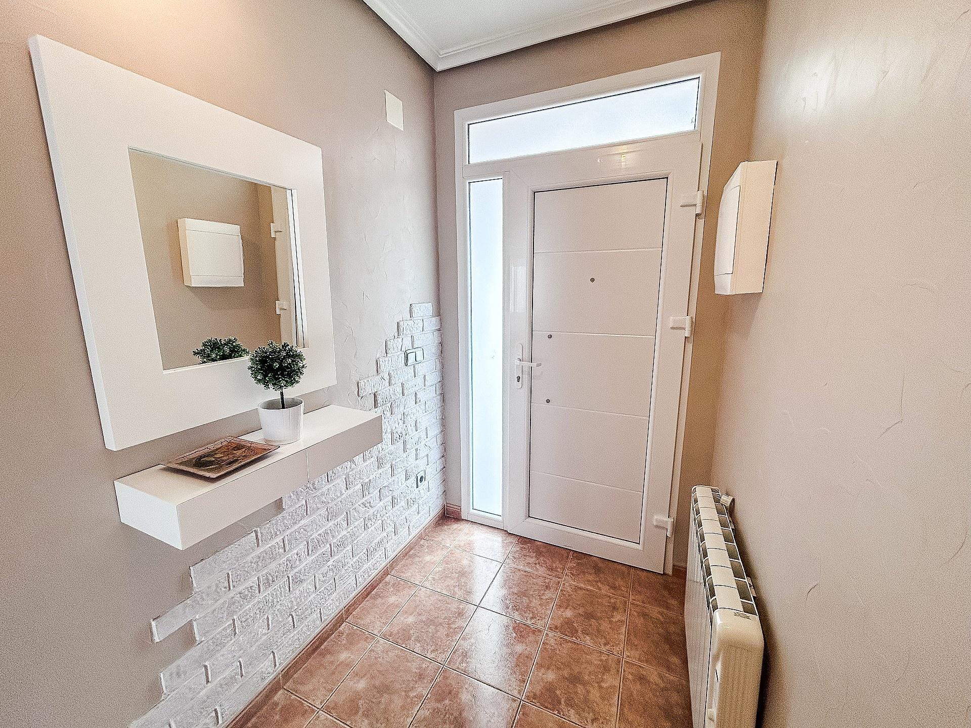 5-bedroom Townhouse In Pinoso, Spain (141 M²)