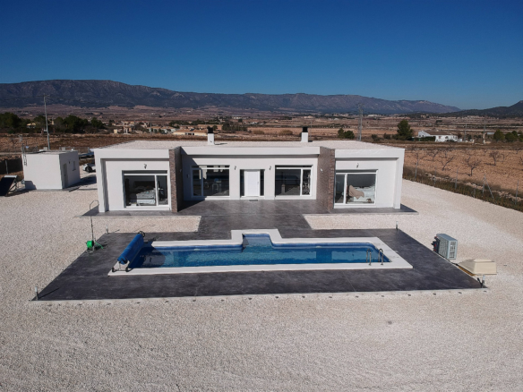 3-bedroom Detached Villa In Pinoso, Spain (150 M²)