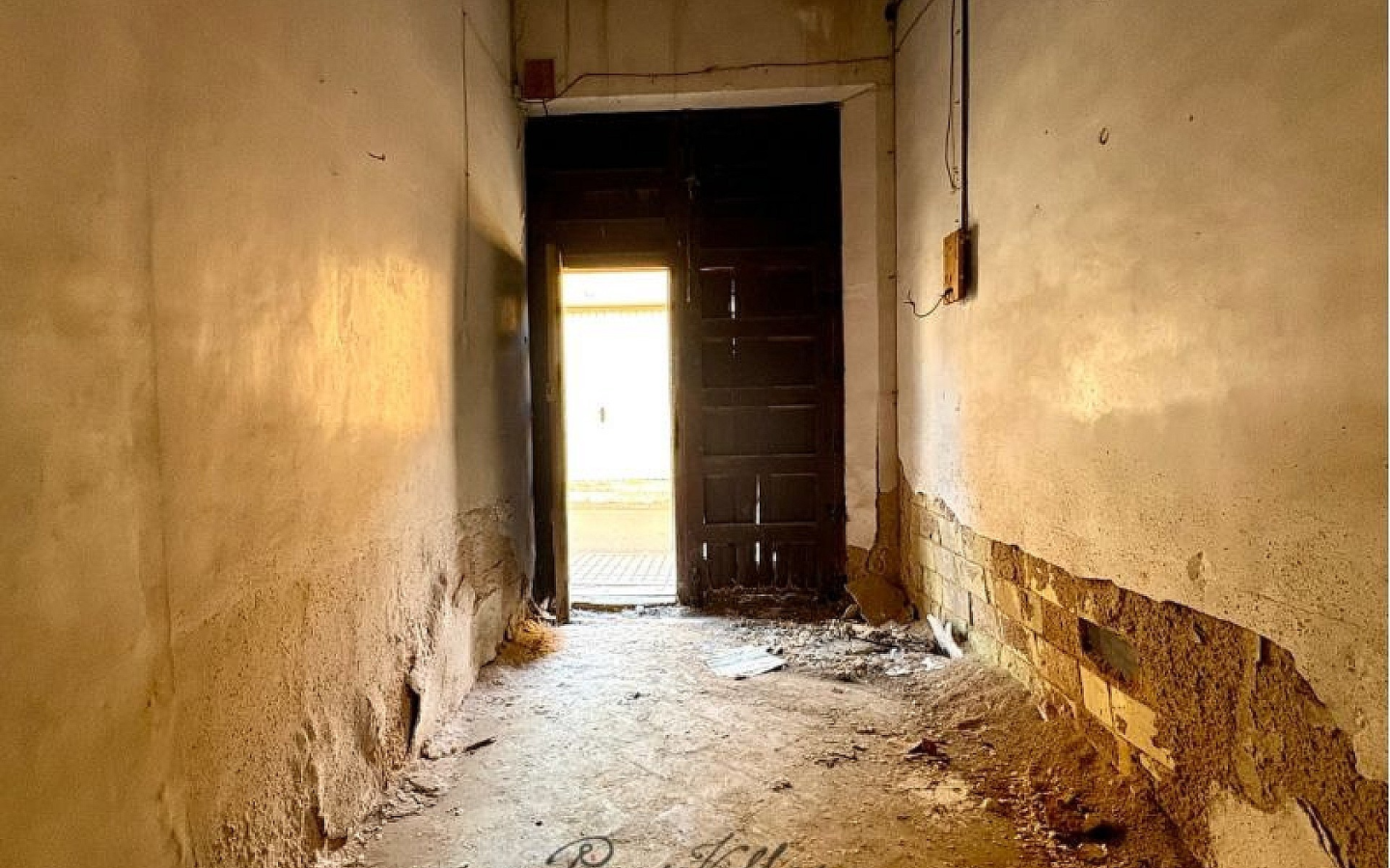 Restoration Project In Pinoso, Spain (314 M²)