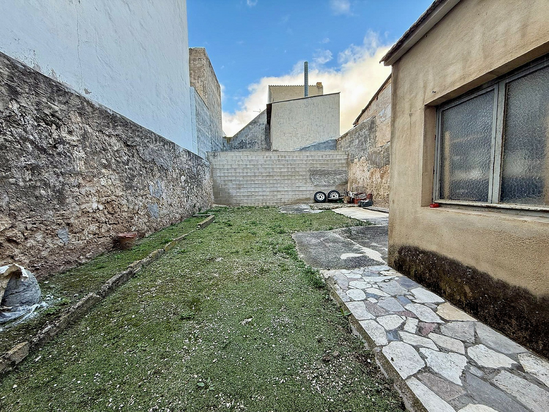 5-bedroom Townhouse In Pinoso, Spain (176 M²)