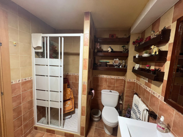 3-bedroom Townhouse In Elche De La Sierra, Spain (104 M²)