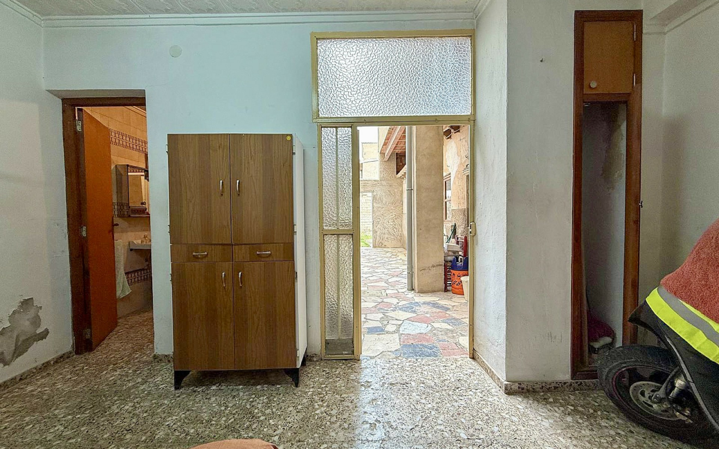 5-bedroom Townhouse In Pinoso, Spain (176 M²)