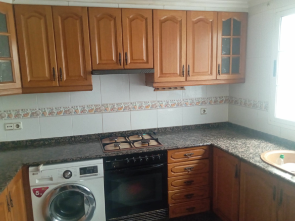 3-bedroom Flat In Valencia (90 M²)