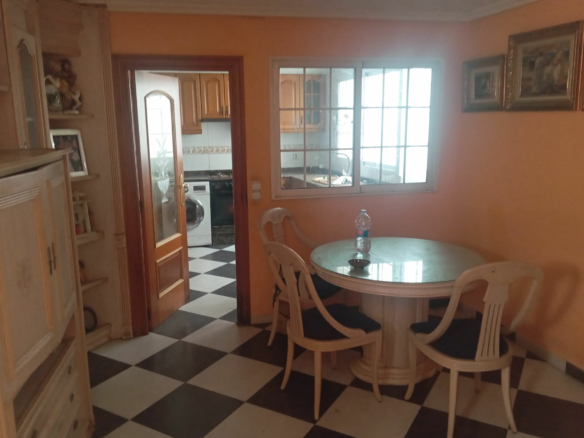 3-bedroom Flat In Valencia (90 M²)