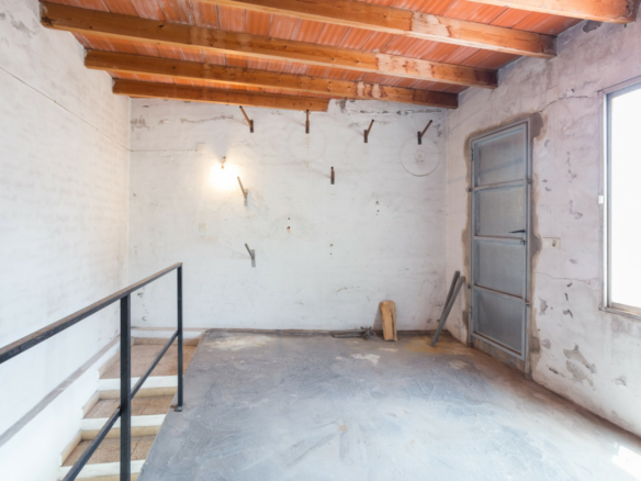 Commercial Premises In Jávea, Spain (196 M²)