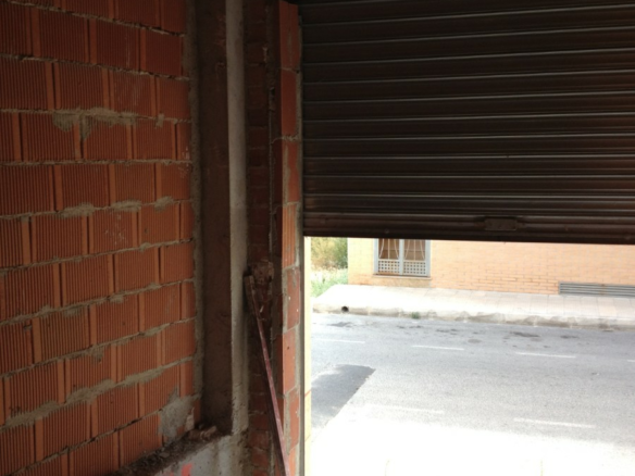 Commercial In Los Montesinos, Spain (182 M²)