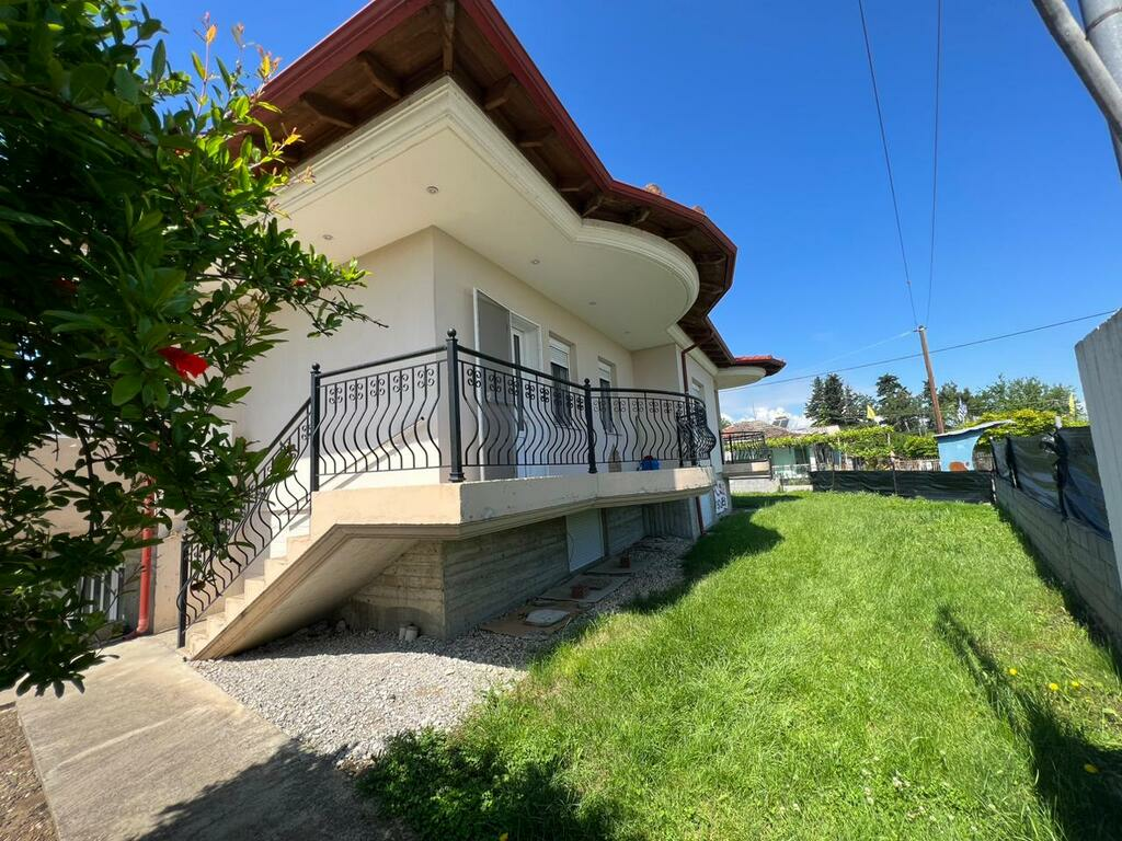 2-bedroom Detached House In Veroia, Greece (180 M²)