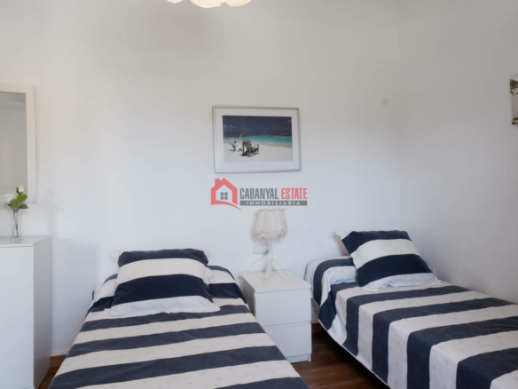 4-bedroom Flat In Valencia (148 M²)