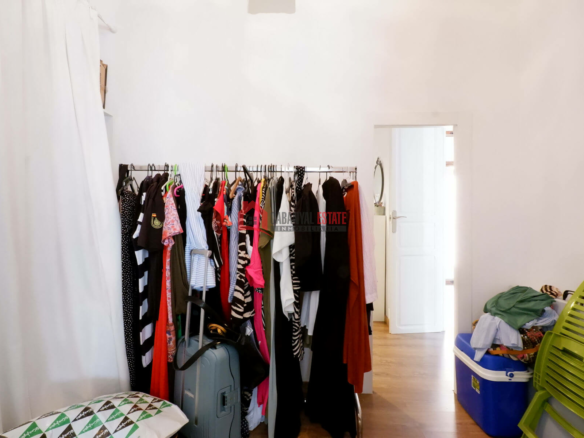 4-bedroom Flat In Valencia (148 M²)