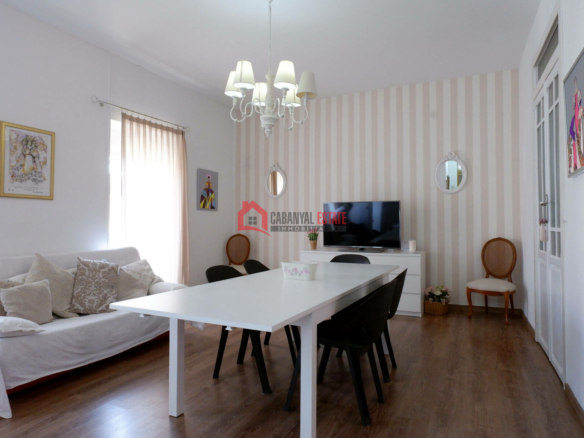 4-bedroom Flat In Valencia (148 M²)