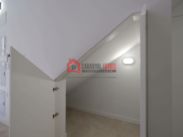 Study In Valencia (38 M²)