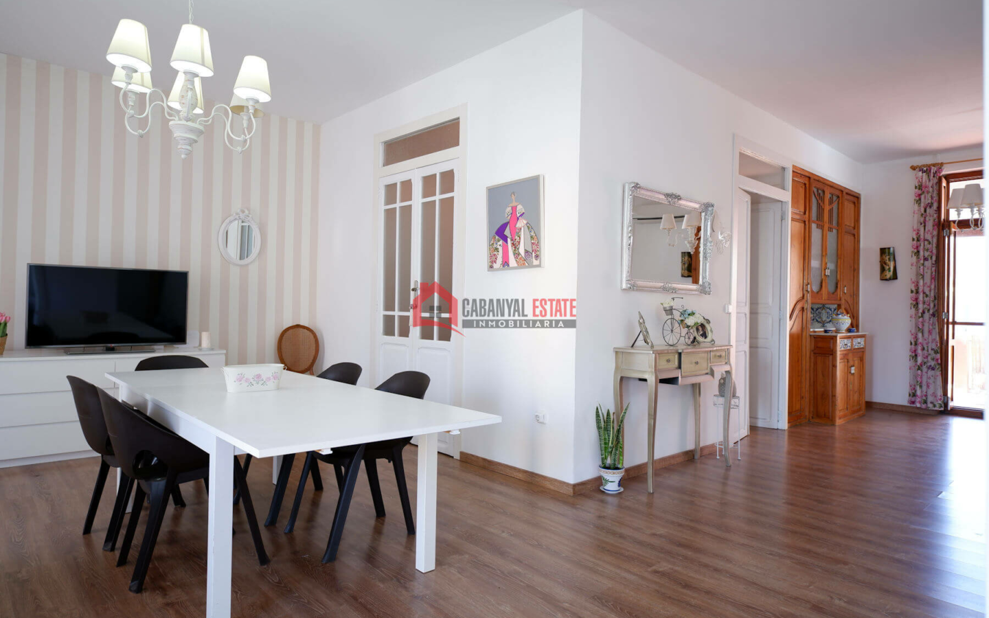 4-bedroom Flat In Valencia (148 M²)
