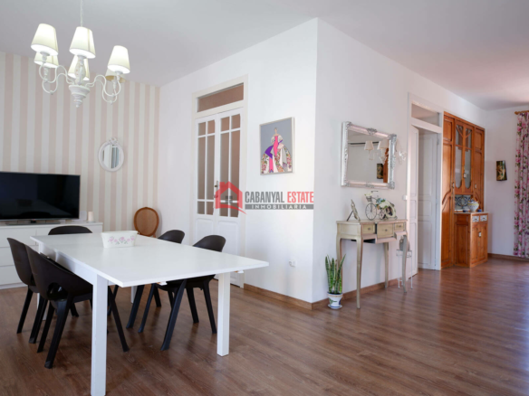 4-bedroom Flat In Valencia (148 M²)