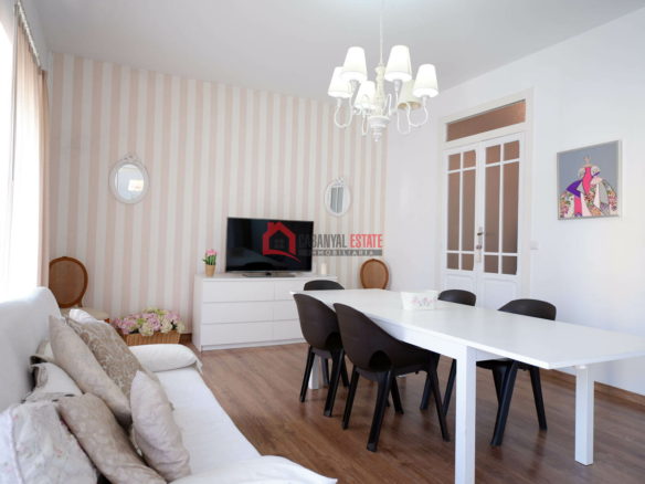 4-bedroom Flat In Valencia (148 M²)