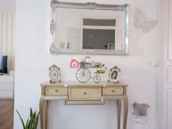 4-bedroom Flat In Valencia (148 M²)