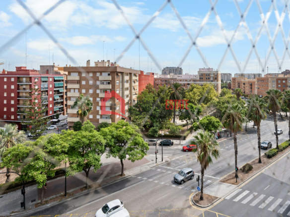 3-bedroom Flat In Valencia (116 M²)