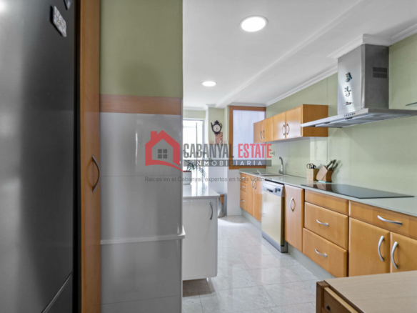 3-bedroom Flat In Valencia (116 M²)