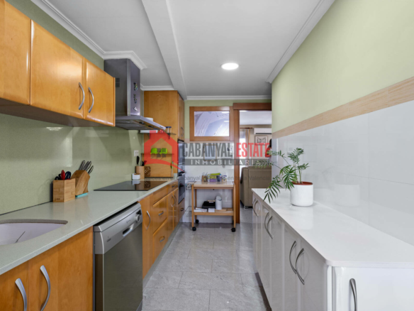3-bedroom Flat In Valencia (116 M²)