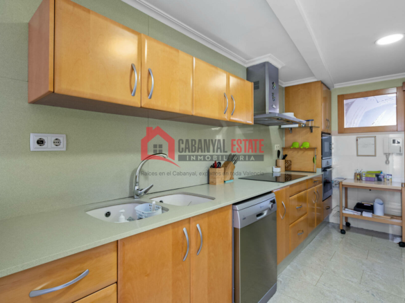 3-bedroom Flat In Valencia (116 M²)