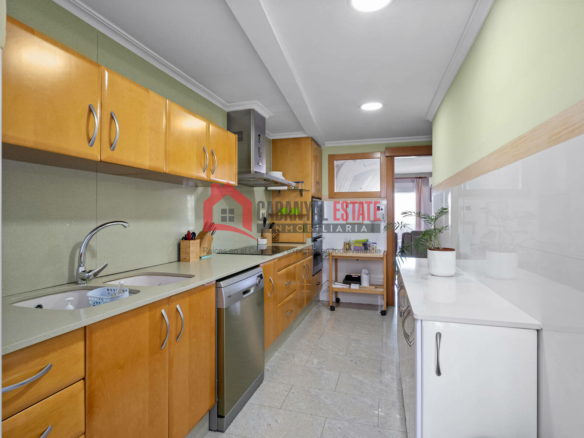 3-bedroom Flat In Valencia (116 M²)