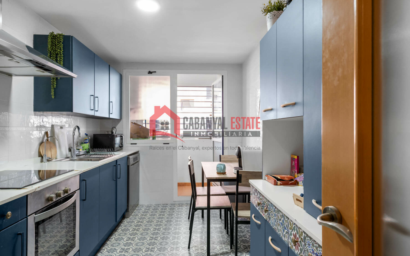 3-bedroom Flat In Ribarroja De Turia (143 M²)