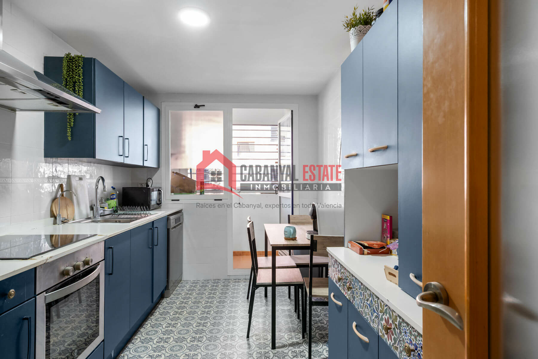 3-bedroom Flat In Ribarroja De Turia (143 M²)