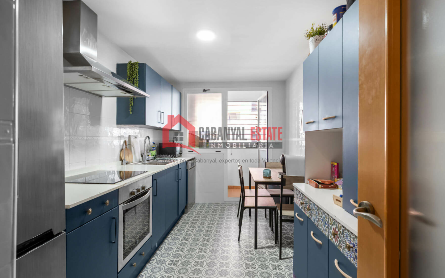 3-bedroom Flat In Ribarroja De Turia (143 M²)