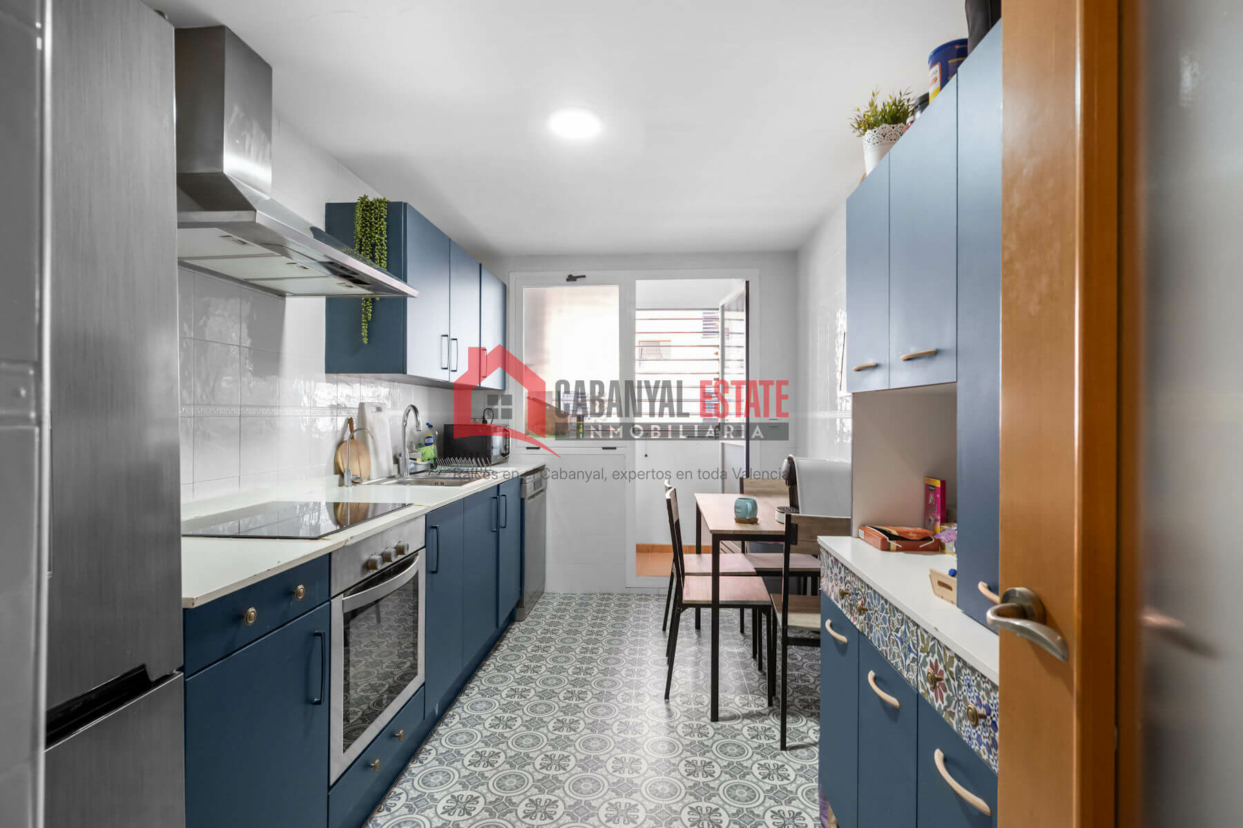 3-bedroom Flat In Ribarroja De Turia (143 M²)