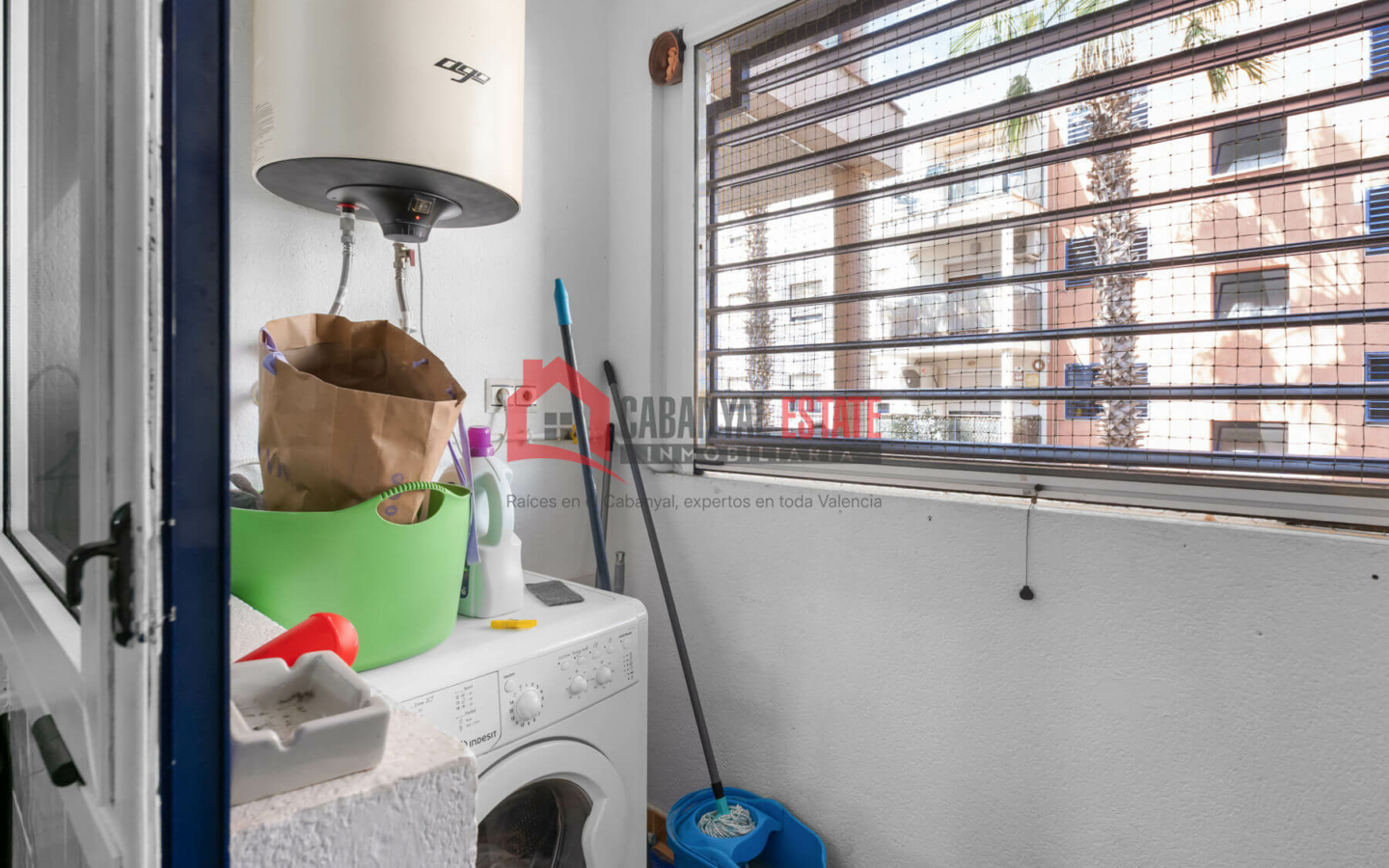 3-bedroom Flat In Ribarroja De Turia (143 M²)