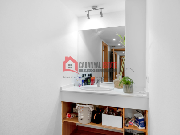 3-bedroom Flat In Ribarroja De Turia (143 M²)