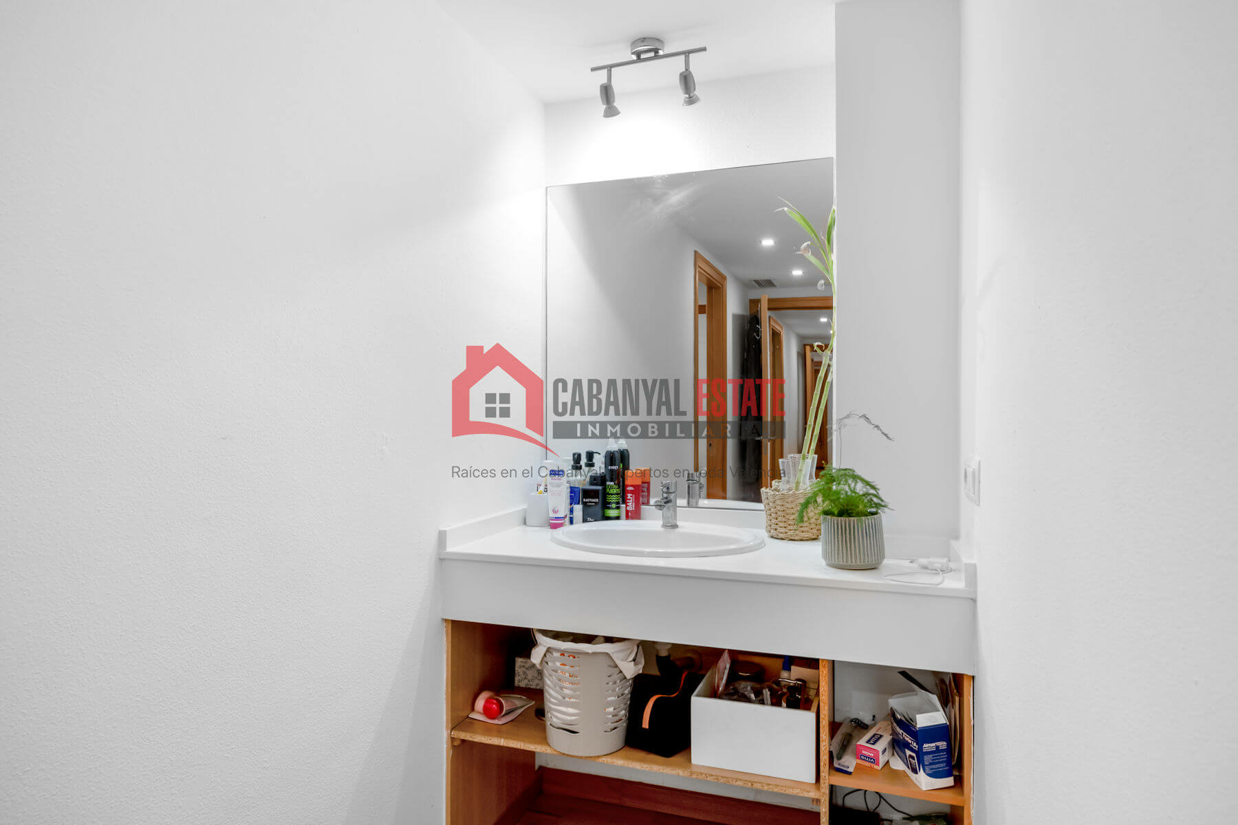 3-bedroom Flat In Ribarroja De Turia (143 M²)
