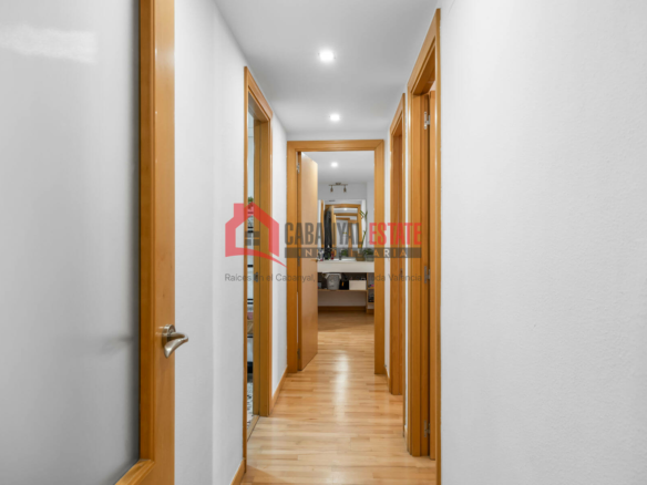 3-bedroom Flat In Ribarroja De Turia (143 M²)