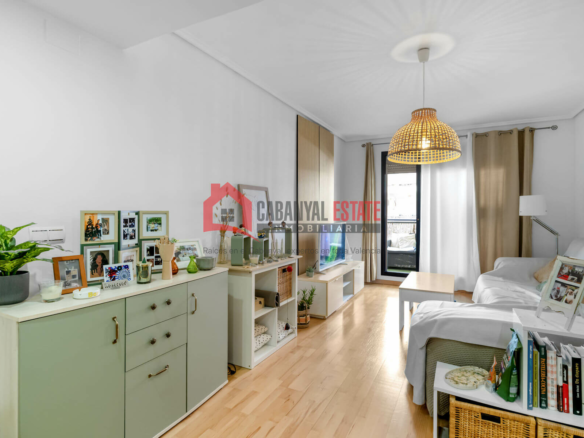 3-bedroom Flat In Ribarroja De Turia (143 M²)