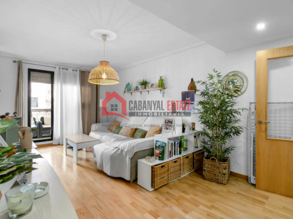 3-bedroom Flat In Ribarroja De Turia (143 M²)