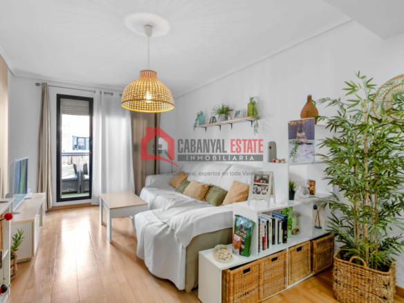 3-bedroom Flat In Ribarroja De Turia (143 M²)