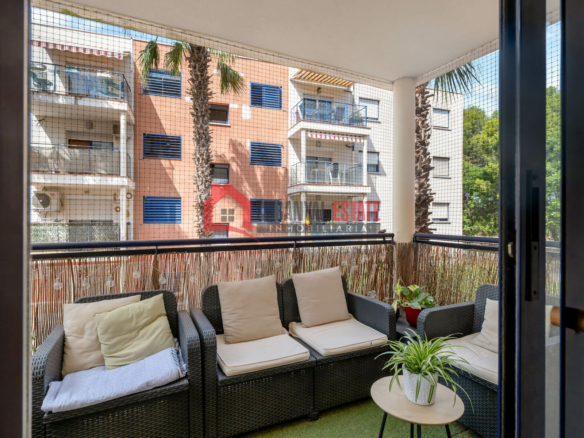 3-bedroom Flat In Ribarroja De Turia (143 M²)