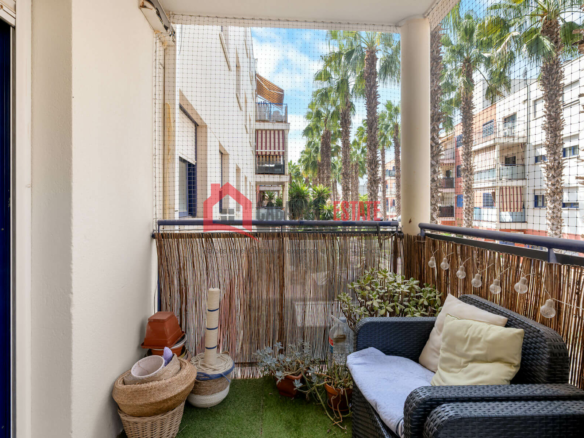 3-bedroom Flat In Ribarroja De Turia (143 M²)