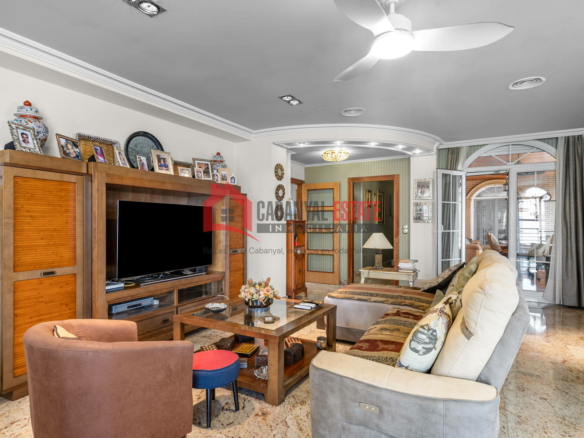 4-bedroom Flat In Port De Sagunt (296 M²)