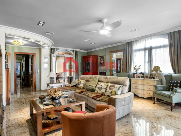 4-bedroom Flat In Port De Sagunt (296 M²)