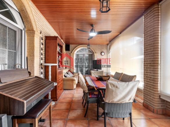 4-bedroom Flat In Port De Sagunt (296 M²)