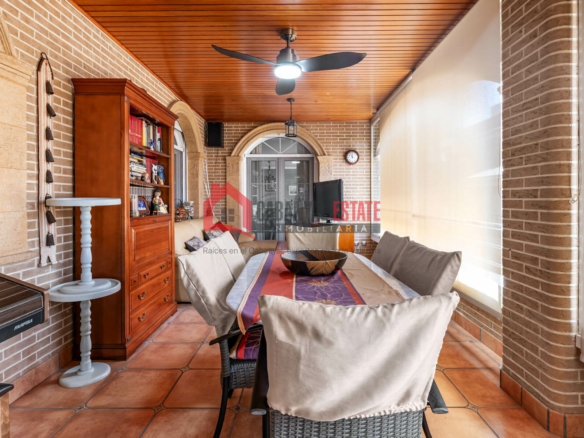 4-bedroom Flat In Port De Sagunt (296 M²)