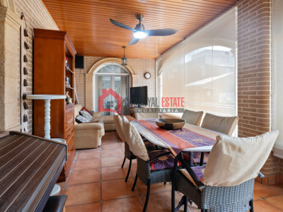 4-bedroom Flat In Port De Sagunt (296 M²)